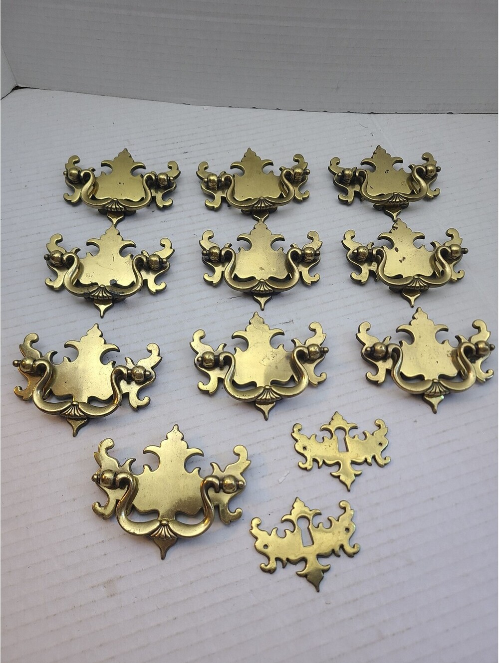 Keeler Brass Company Lot of 10 Vintage Drawer Pulls & 2 Keyhole Escutcheons